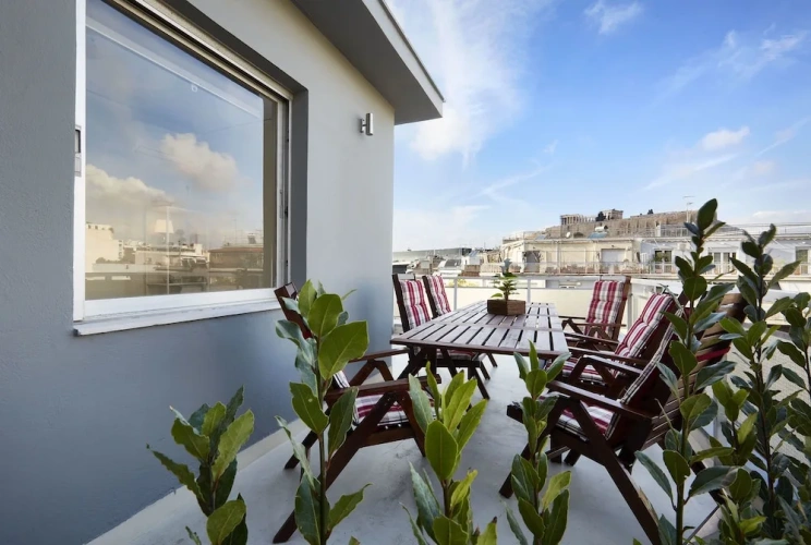 3 Bedrooms Deluxe Apartment with city view
