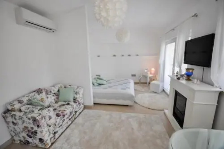 Holiday Home T