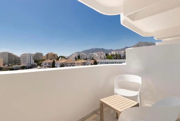 Standard Double room with partial sea view