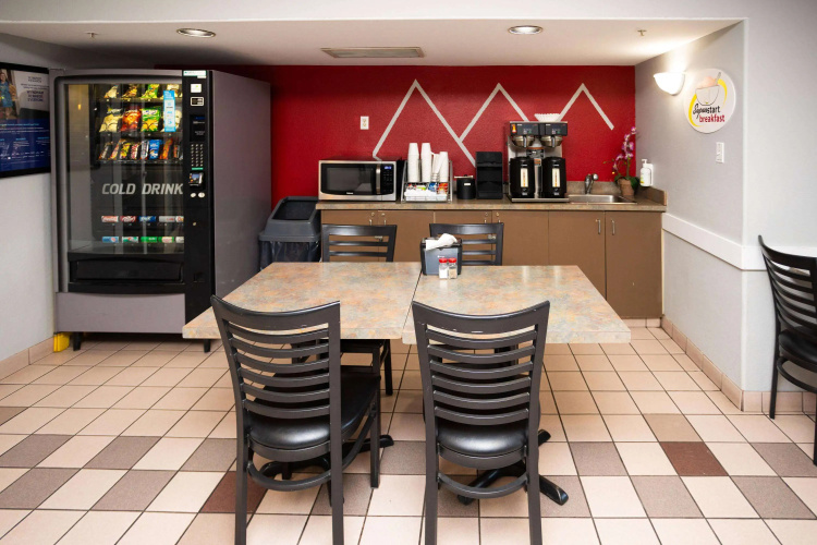 Ramada by Wyndham Cranbrook photo 21
