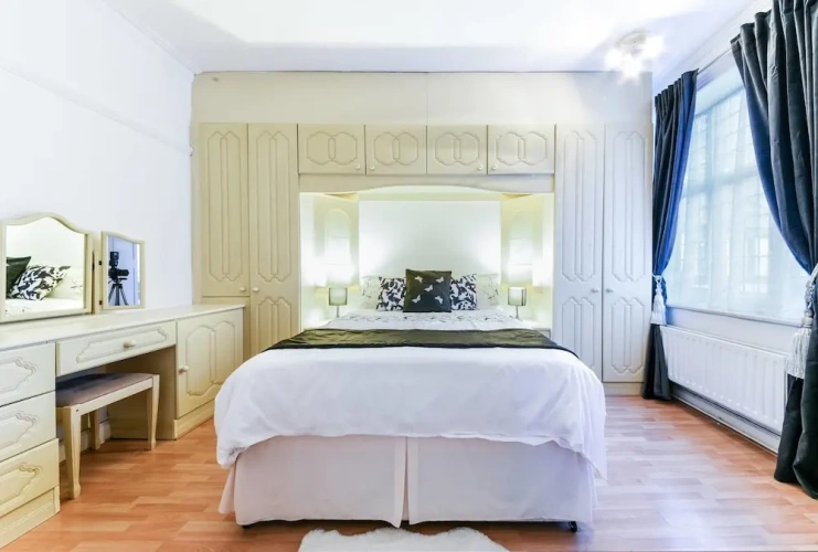 1 Bedroom Apartment