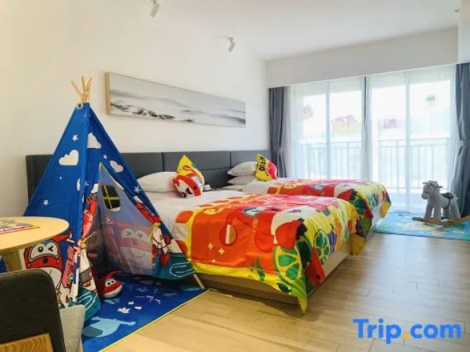 Standard Twin Family room with balcony