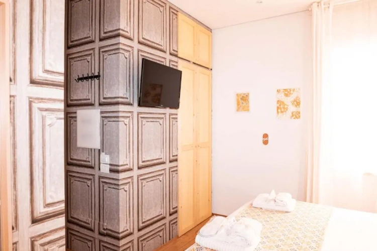 Economy Double room with balcony and with courtyard view
