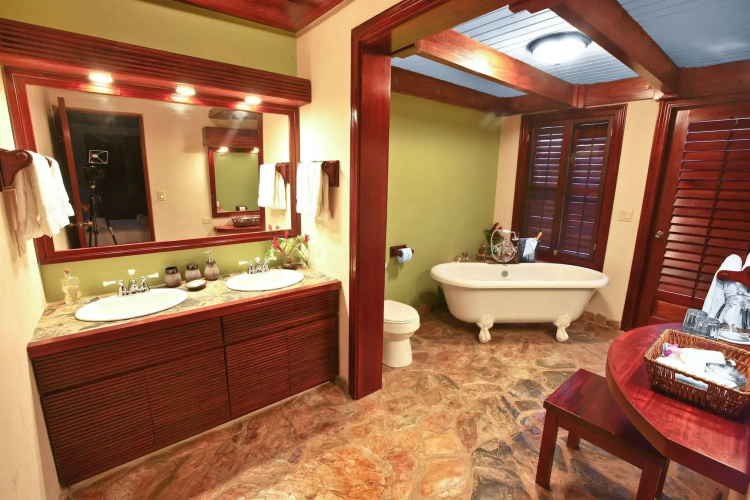 Hidden Valley Wilderness Lodge