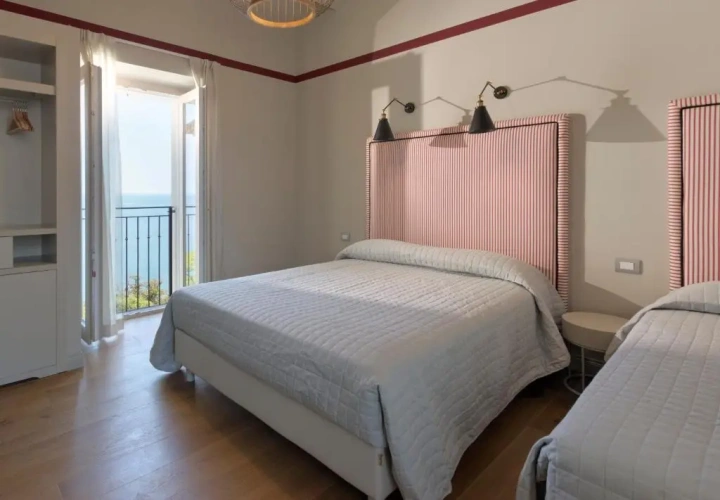 Superior Triple room with sea view