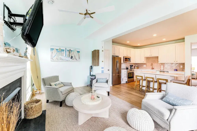 Bikes, Kayaks, Pool: Getaway 3 Mi to Bethany Beach