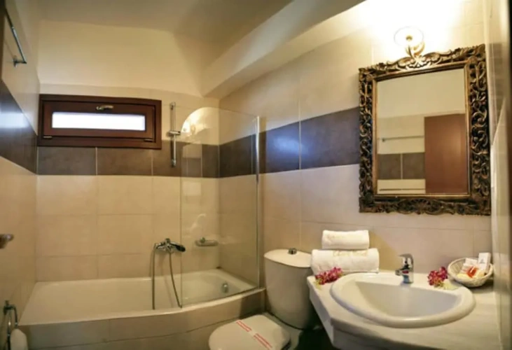 2 Bedrooms Family Apartment with sea view