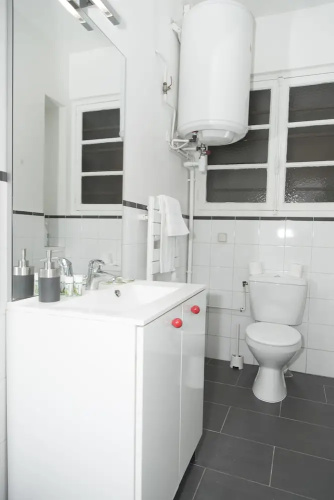 Saint-Germain des Prés Apartment 2