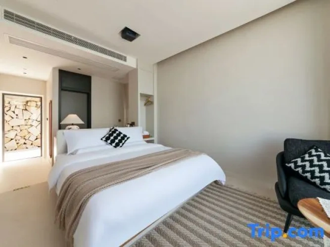 Luxury Double room with partial ocean view