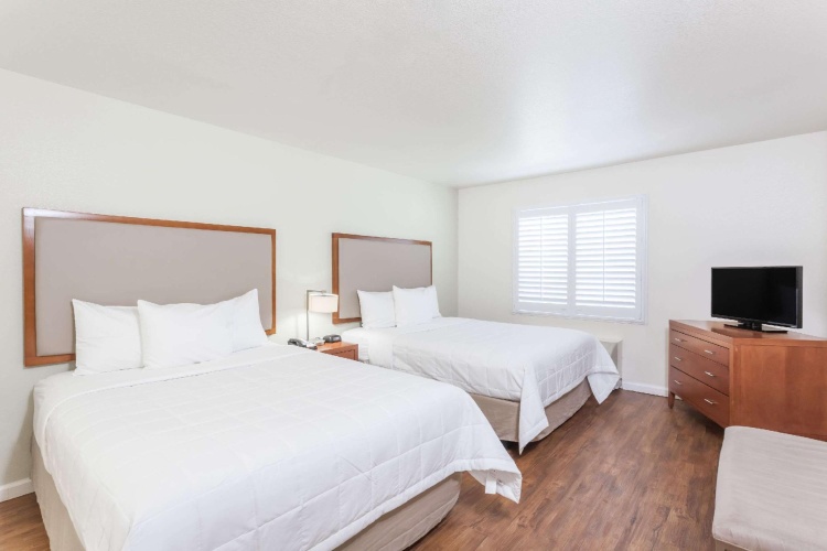 1 Bedroom Quadruple Suite