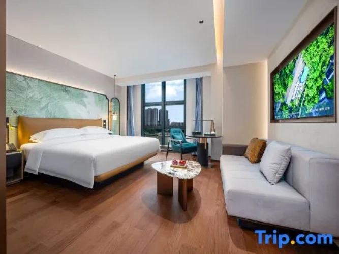 Suite with river view