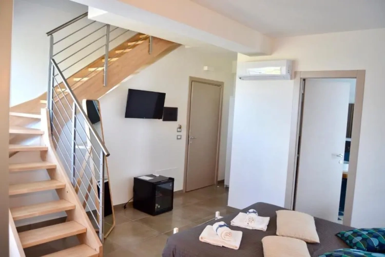 Deluxe Quadruple room
