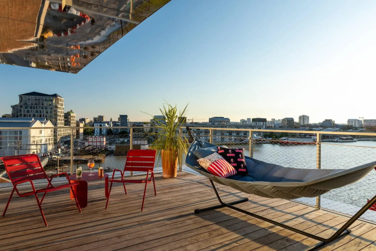Moxy Bordeaux Hotel
