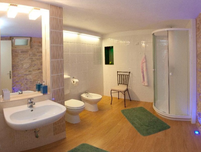 2 Bedrooms Villa