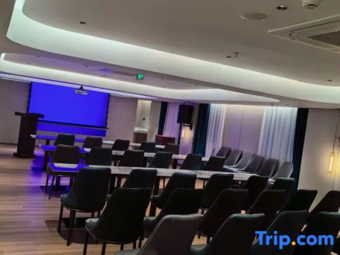 Jinglai Hotel·Selection (Shanghai Daning Lingshi Park)