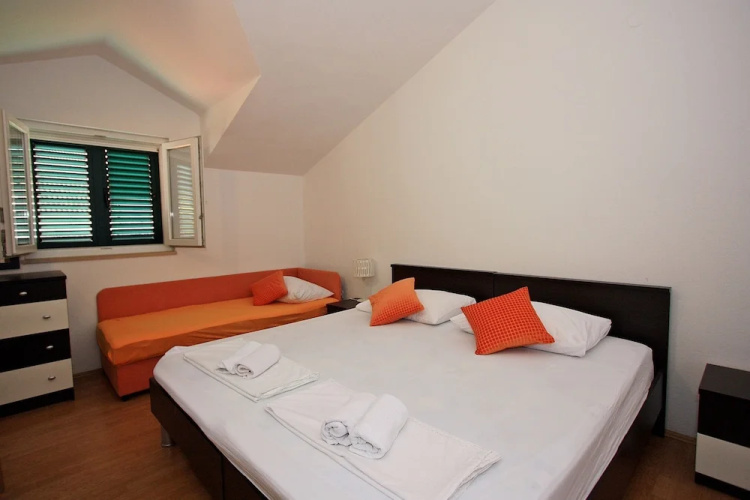 Apartments Jakšić - Žile