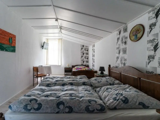 2 Bedrooms Classic Apartment