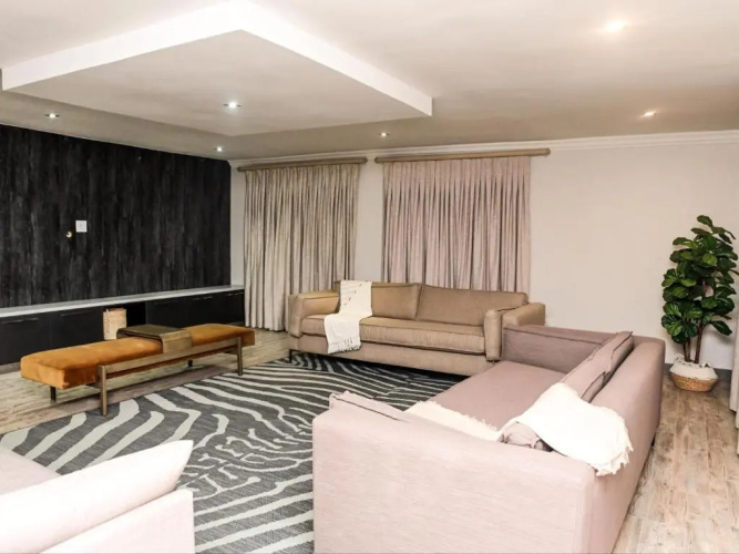 SOU House