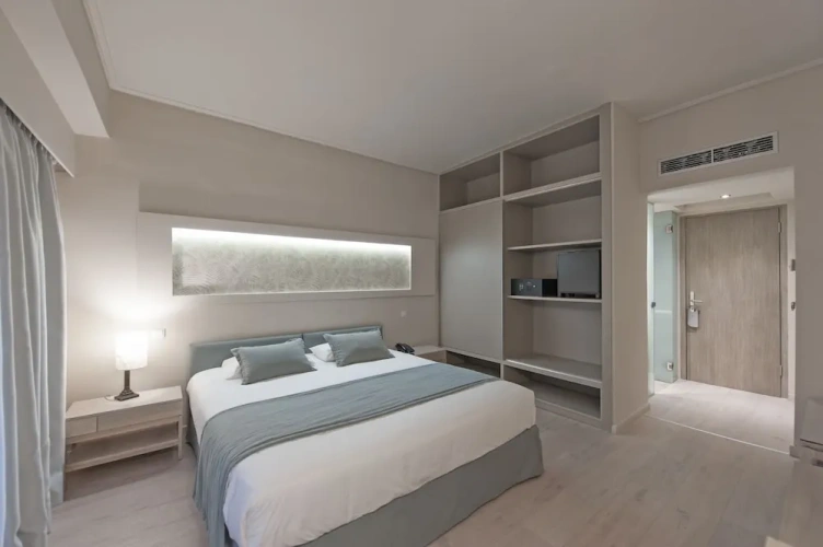 Superior Double room with balcony and with mountain view