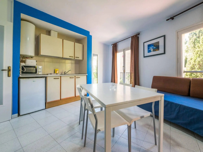 Apartaments AR Monjardí