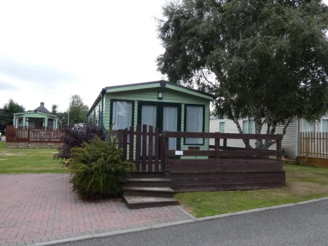 2 Bedrooms Chalet