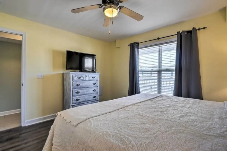 3 Bedrooms Apartment