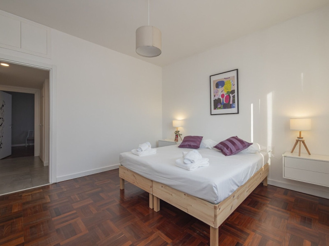 San Siro 3 Bedroom apt With Balcony