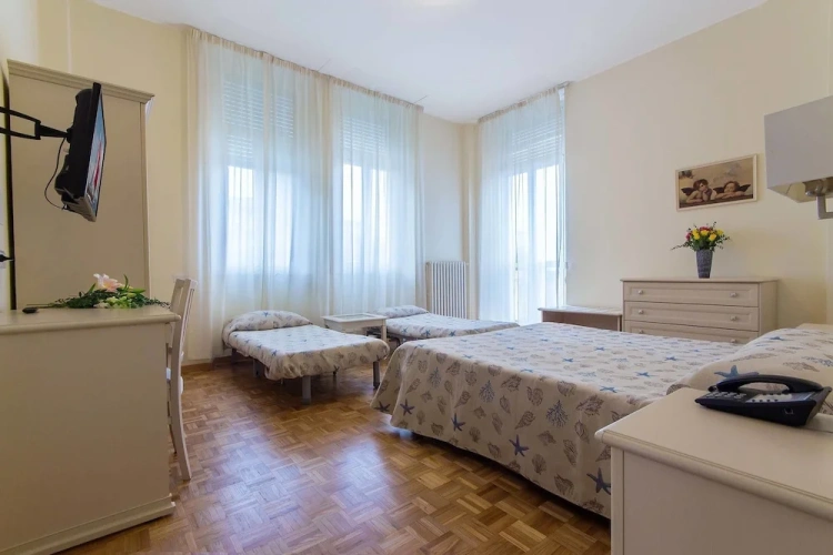 Classic Triple room
