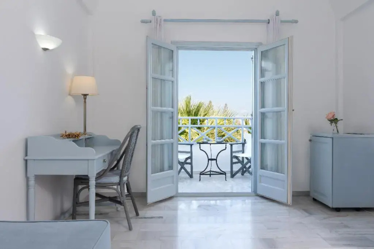Santorini Kastelli Resort