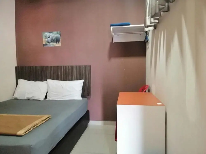 OYO 89985 Js Hotel
