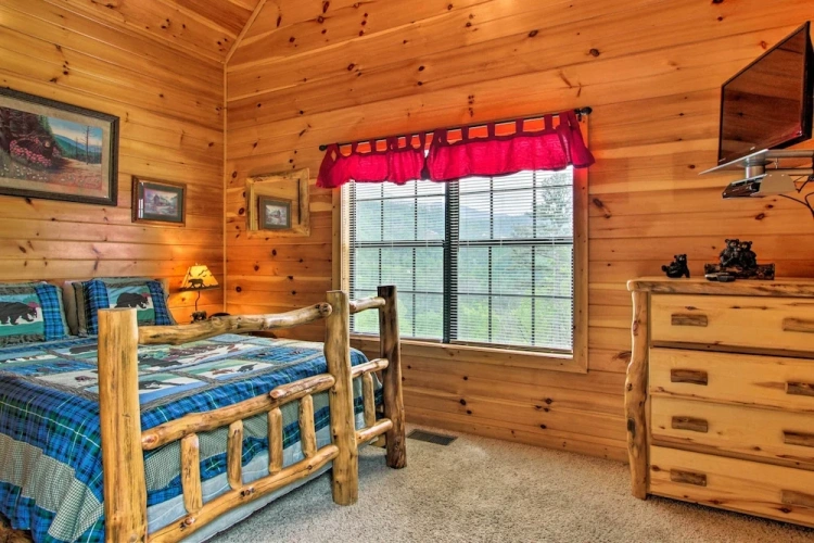 4 Bedrooms Cottage