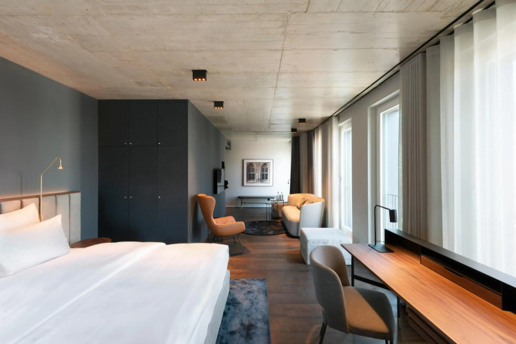 Legend Hotel