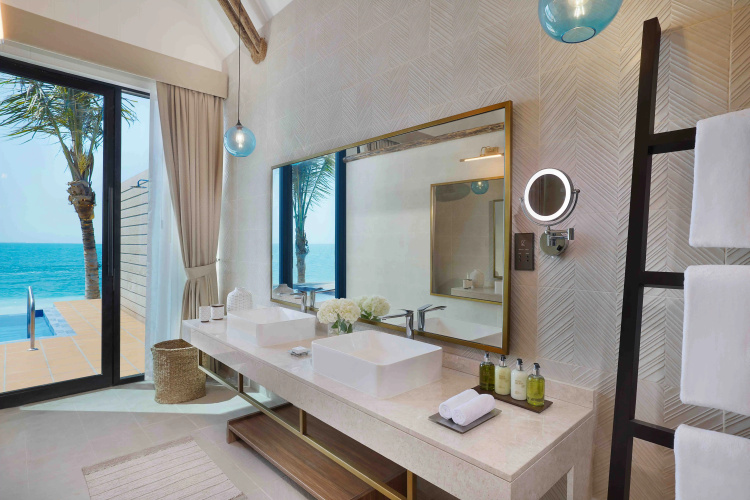 Anantara World Islands Dubai Resort photo 7