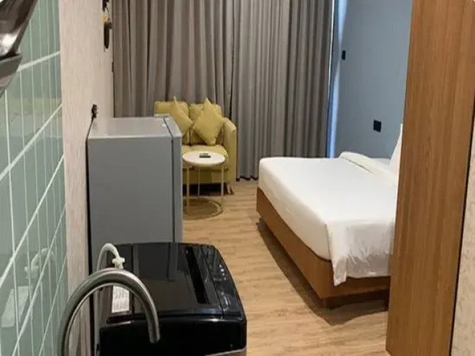 Joy Hotel