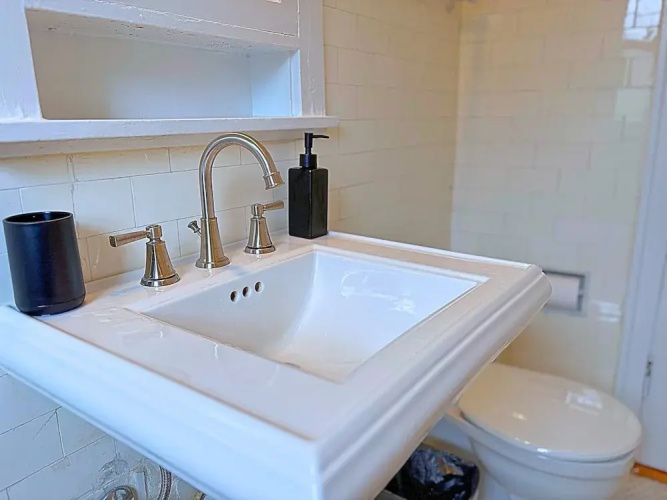 Charming 1BR in Evanston - Hinman B3