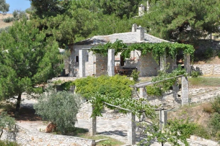 2 Bedrooms Cottage