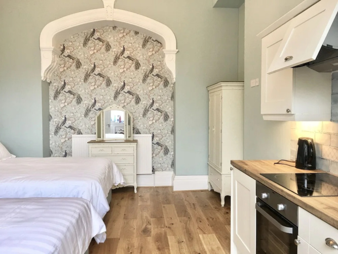 Beautifully Spacious Studio in York for 2-4 guests