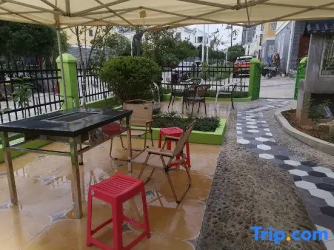 Longjia Quadrangle Inn Homestay