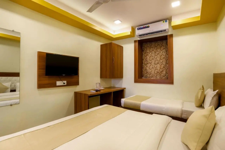 Hotel Jodiya - Near CST
