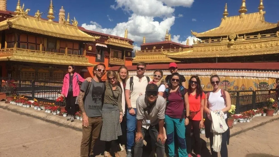Explore Tibet