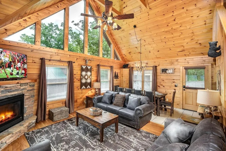 Some Peak Somewhere 3 Bedroom Cabin