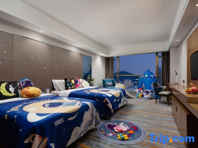 Standard Twin Family room