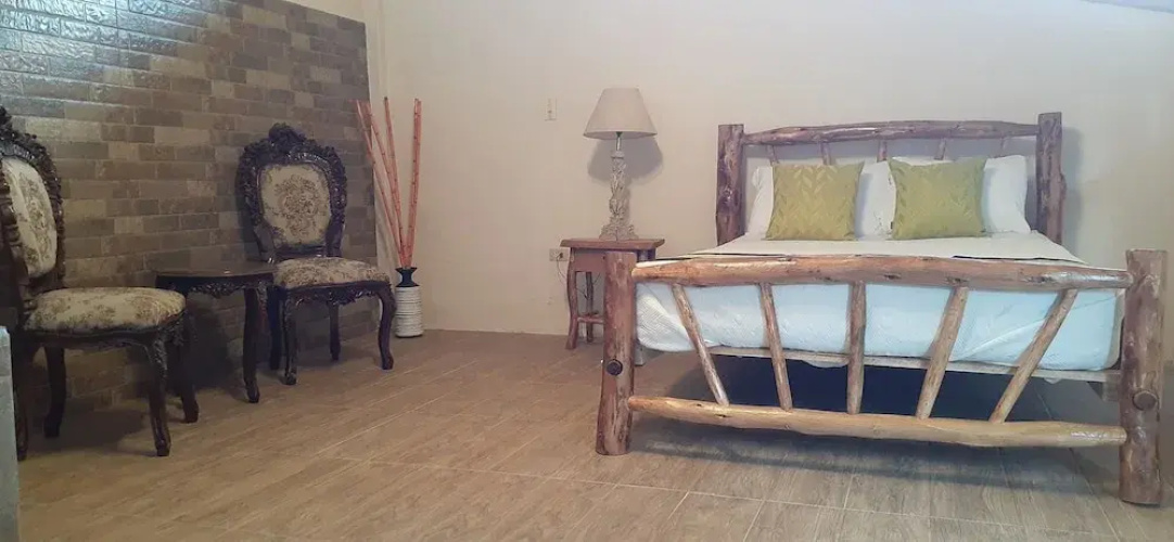 Ficus Lodge
