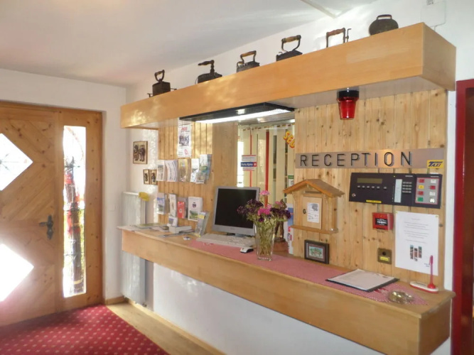 Hotel Mira
