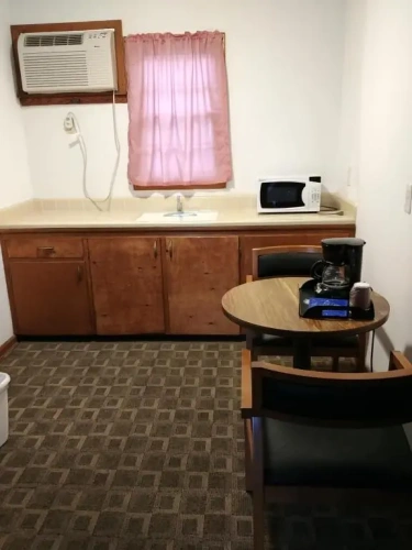 Deluxe Studio