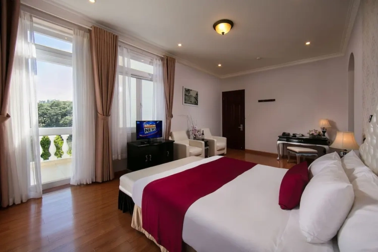 1 Bedroom Deluxe Double room with lake view