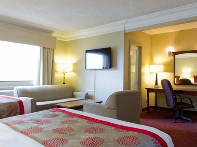 Ramada Plaza Toronto