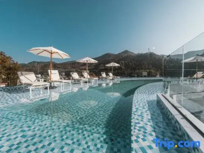 At The Moment Resort By Jingdezhen