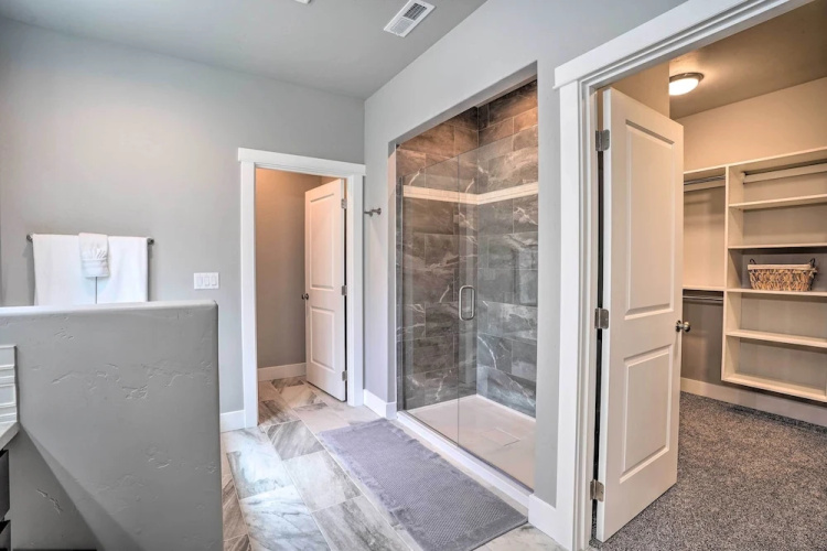 Northwest Sunriver Getaway w/ Community Amenities!