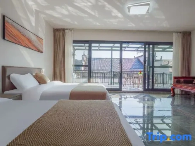 Standard Twin Family room
